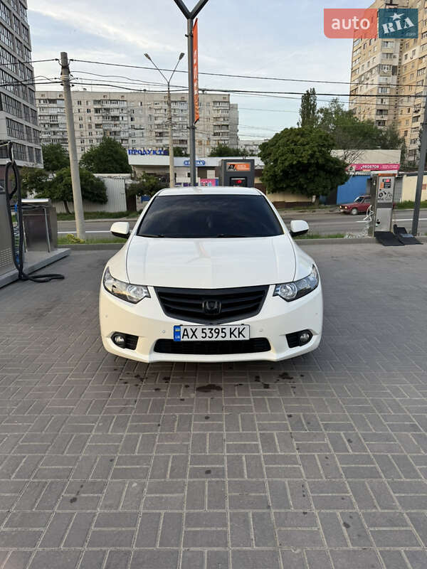 Седан Honda Accord 2011 в 