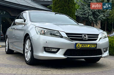 Седан Honda Accord 2014 в Львове