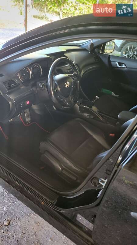 Седан Honda Accord 2012 в Южном