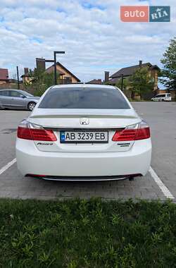 Седан Honda Accord 2015 в 