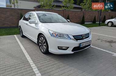 Седан Honda Accord 2015 в 