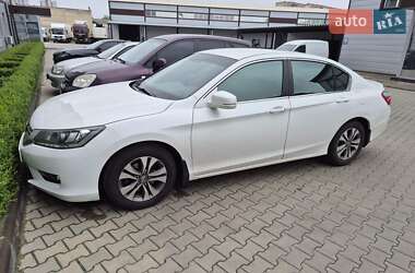 Седан Honda Accord 2013 в Киеве
