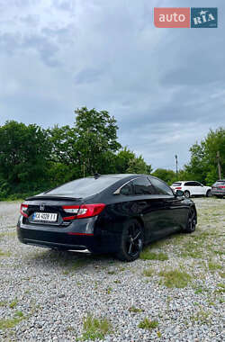 Седан Honda Accord 2022 в 
