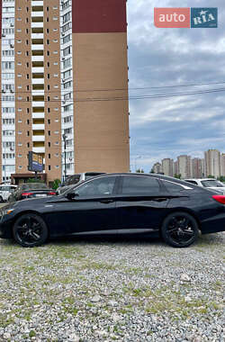 Седан Honda Accord 2022 в 