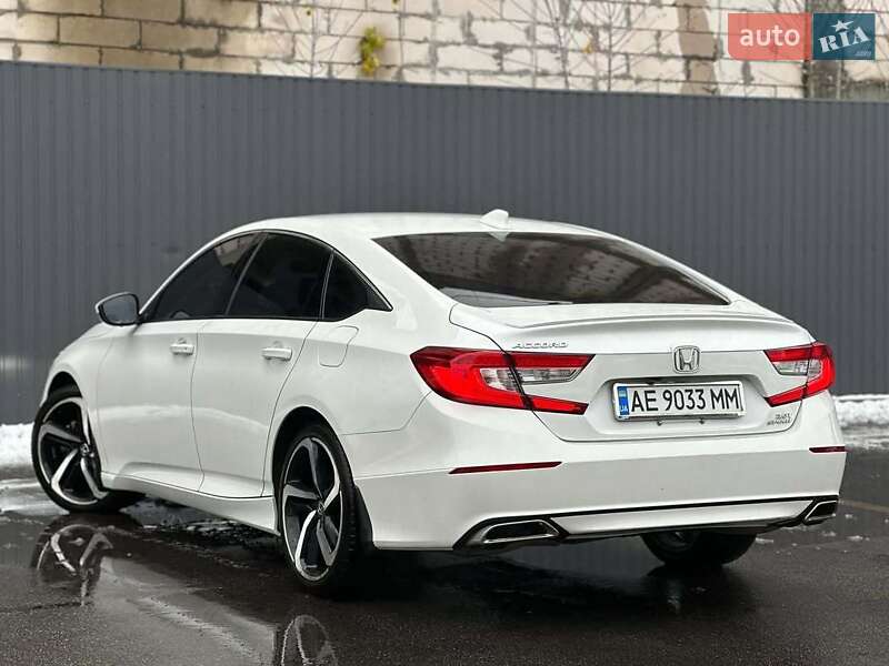 Седан Honda Accord 2018 в Львові