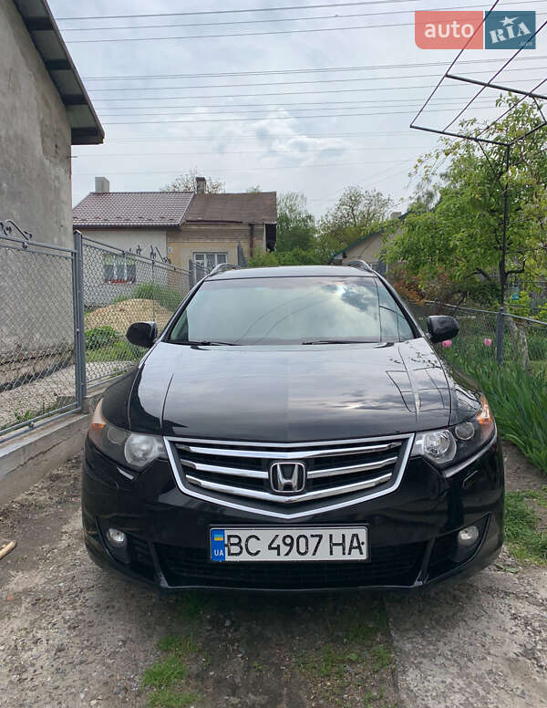 Универсал Honda Accord 2010 в 