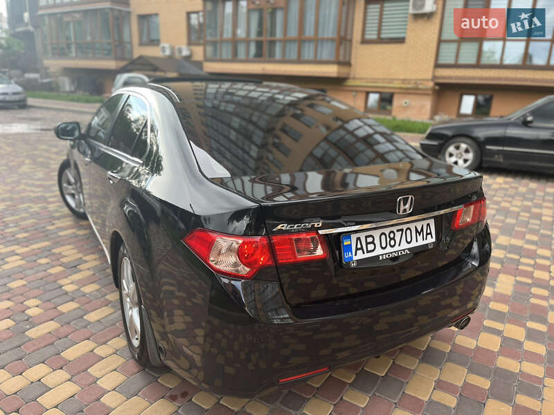 Седан Honda Accord 2012 в Виннице