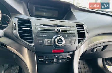 Седан Honda Accord 2012 в 