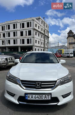 Седан Honda Accord 2013 в Києві