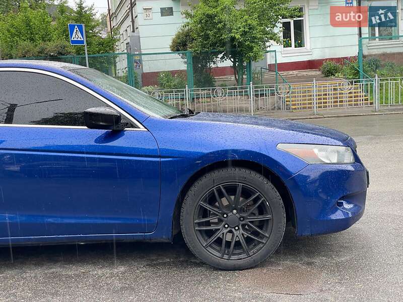 Купе Honda Accord 2008 в Киеве