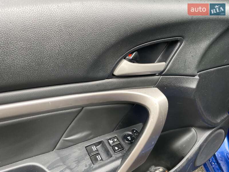 Купе Honda Accord 2008 в Киеве