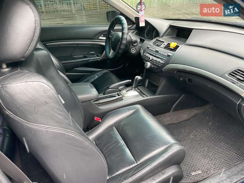 Купе Honda Accord 2008 в Киеве