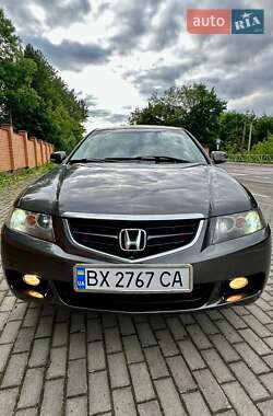 Седан Honda Accord 2004 в Красилове