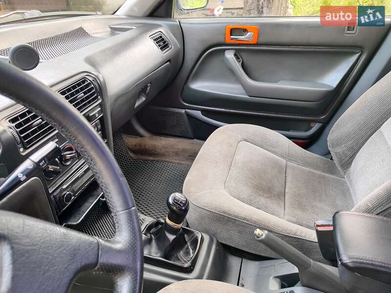 Седан Honda Accord 1993 в Днепре