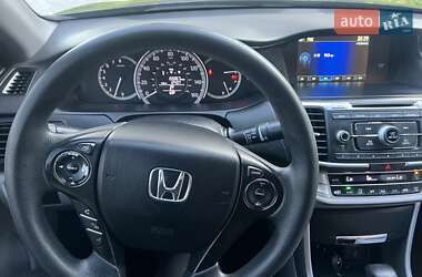 Седан Honda Accord 2012 в 