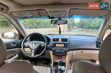 Седан Honda Accord 2005 в 