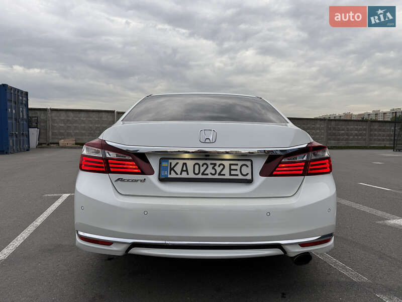 Седан Honda Accord 2017 в Киеве