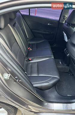 Седан Honda Accord 2014 в 