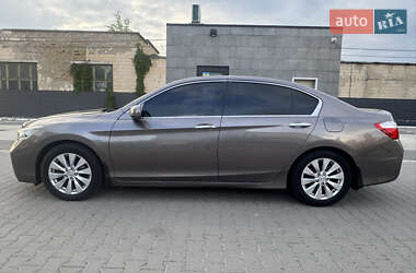 Седан Honda Accord 2014 в 