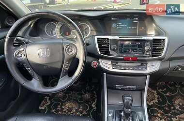 Седан Honda Accord 2013 в 