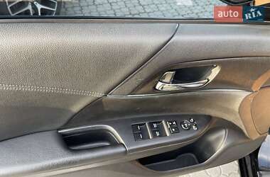 Седан Honda Accord 2013 в 