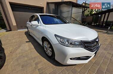 Седан Honda Accord 2014 в 