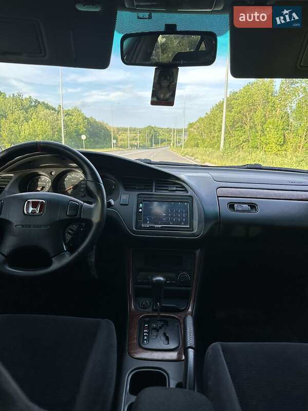 Седан Honda Accord 2001 в Хмельницком