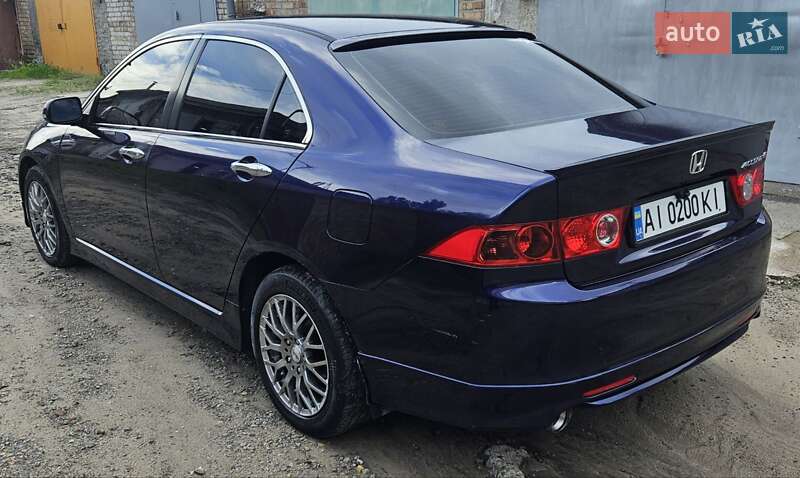 Седан Honda Accord 2004 в Буче