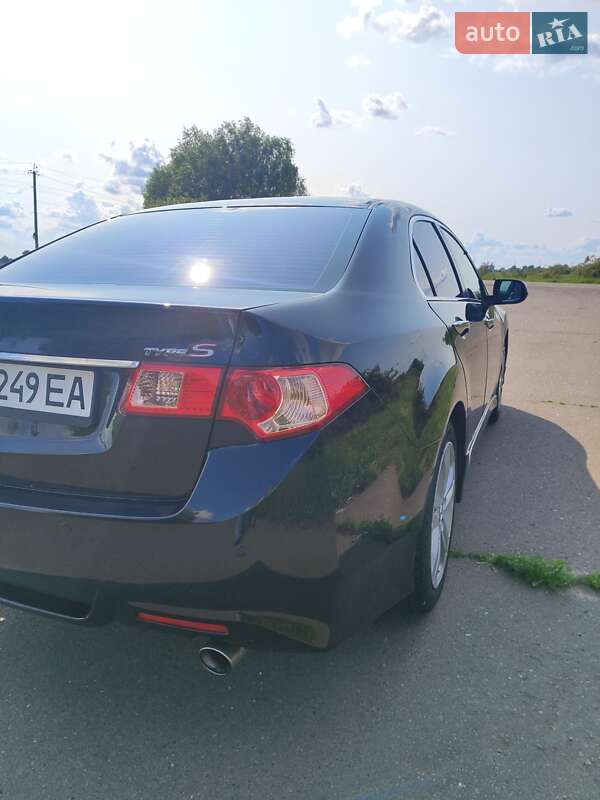 Седан Honda Accord 2011 в Борзне