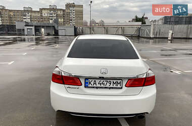 Седан Honda Accord 2012 в 