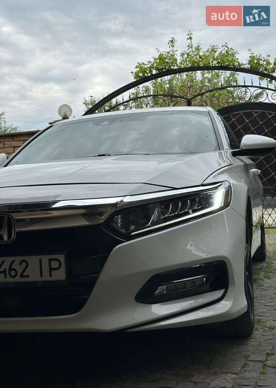 Седан Honda Accord 2019 в Ровно