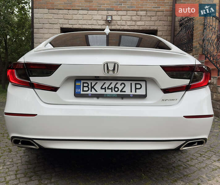 Седан Honda Accord 2019 в Ровно