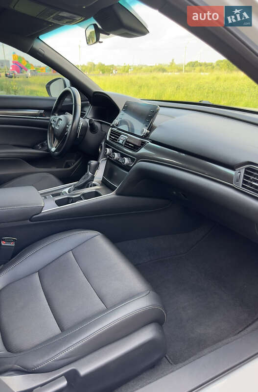 Седан Honda Accord 2019 в Ровно