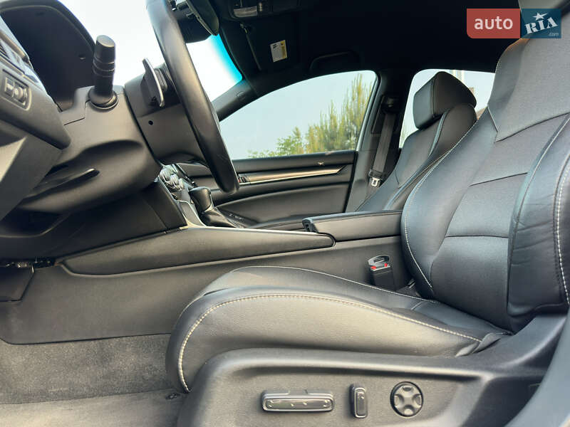 Седан Honda Accord 2019 в Ровно