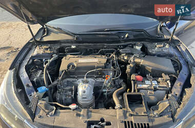 Седан Honda Accord 2013 в 