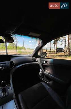 Седан Honda Accord 2011 в 