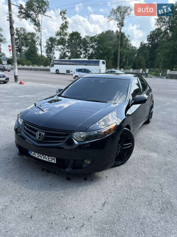 Седан Honda Accord 2010 в 