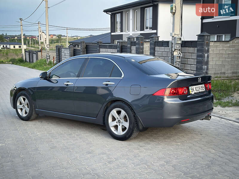 Седан Honda Accord 2003 в Ровно