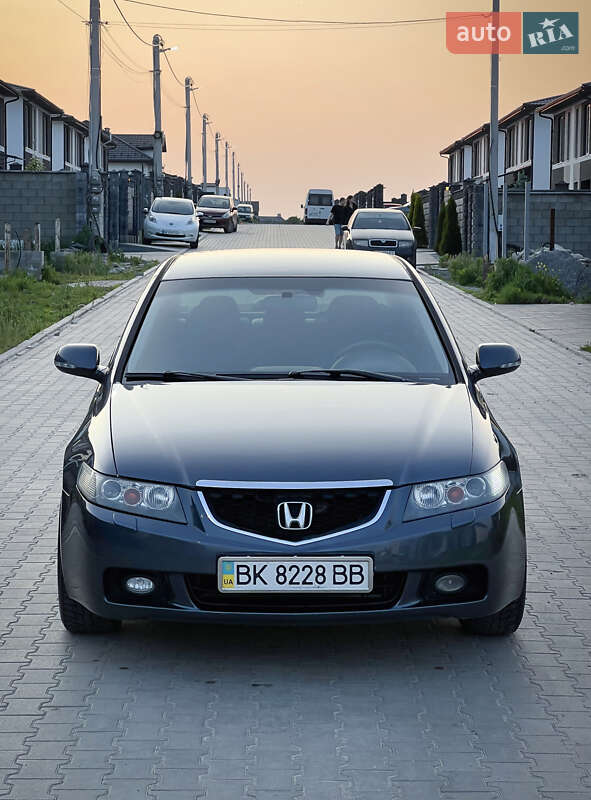 Седан Honda Accord 2003 в Ровно