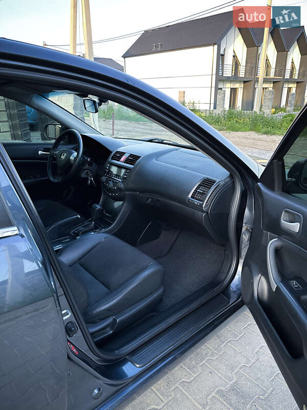 Седан Honda Accord 2003 в Ровно