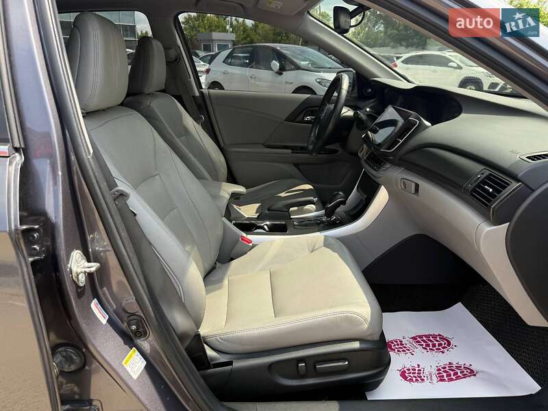 Седан Honda Accord 2015 в Киеве