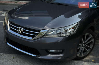 Седан Honda Accord 2013 в Рівному
