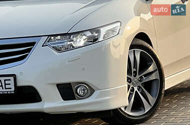 Седан Honda Accord 2011 в 
