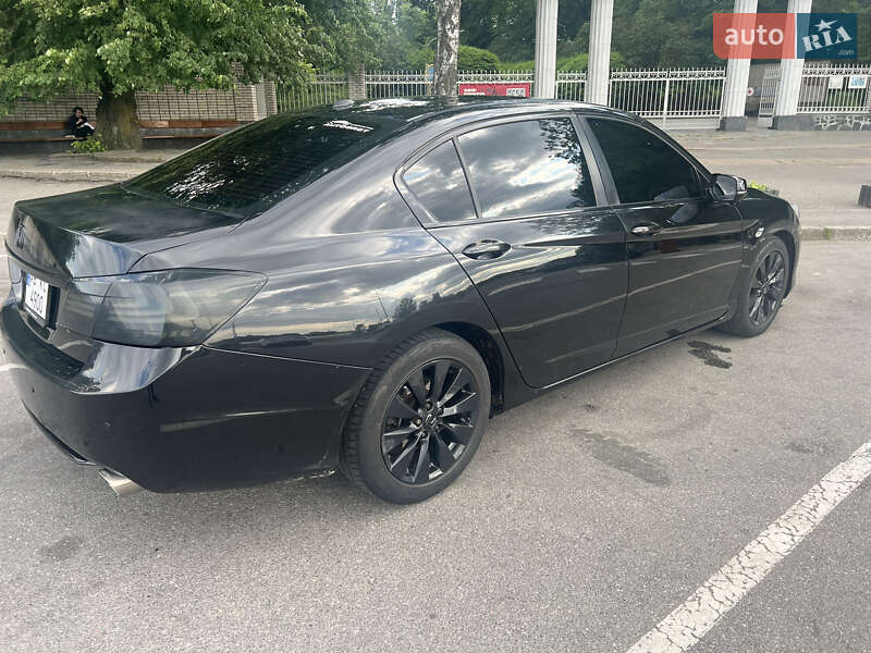 Седан Honda Accord 2014 в Виннице