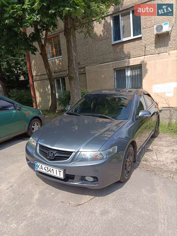 Седан Honda Accord 2003 в Киеве