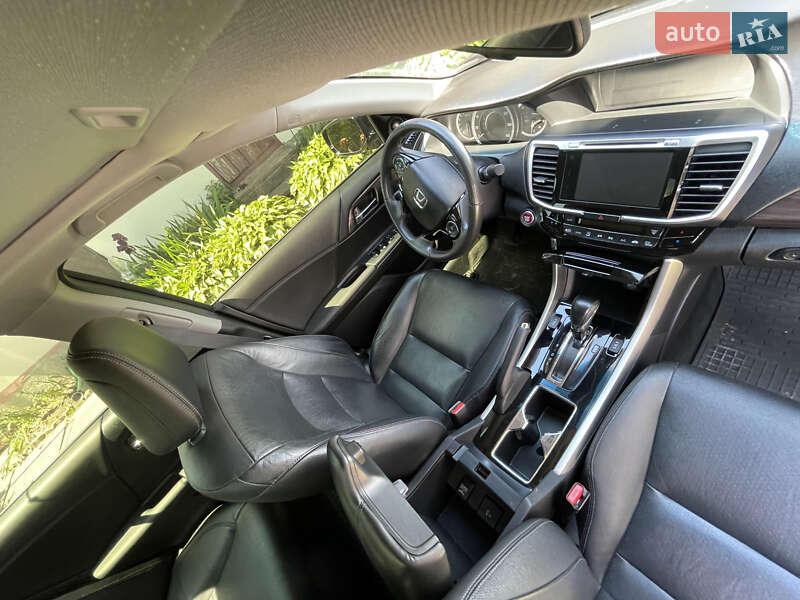 Седан Honda Accord 2016 в Березне