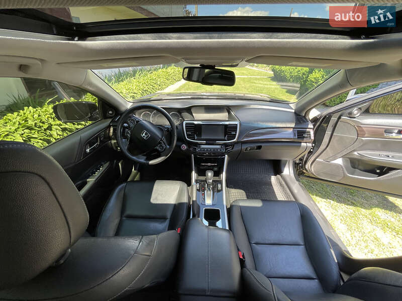Седан Honda Accord 2016 в Березне