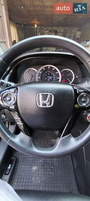 Седан Honda Accord 2016 в Березне