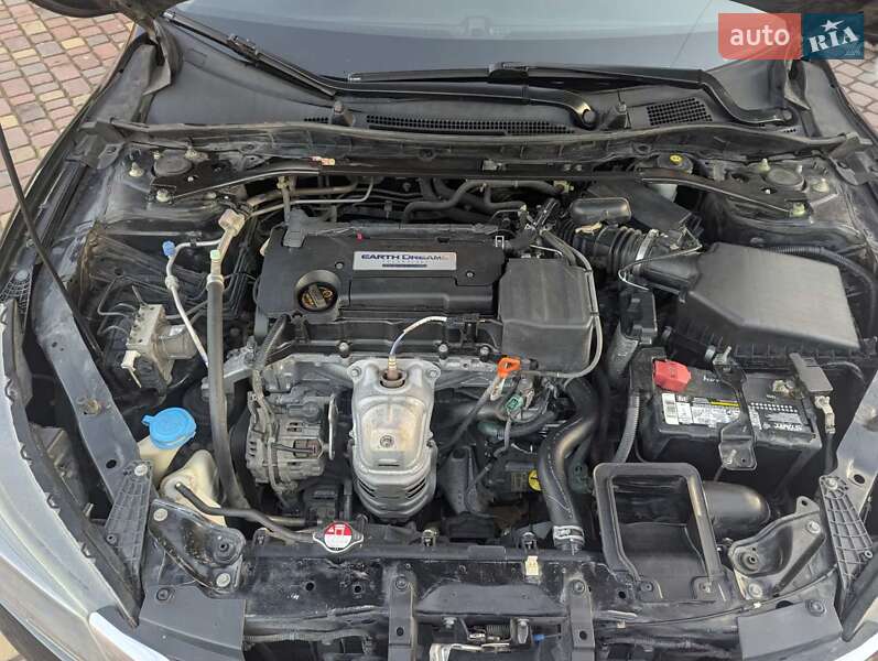 Седан Honda Accord 2013 в Львові