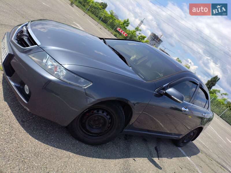 Седан Honda Accord 2003 в Киеве